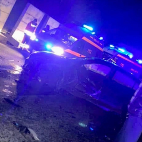 Accident rutier în Valcea, două persoane rănite