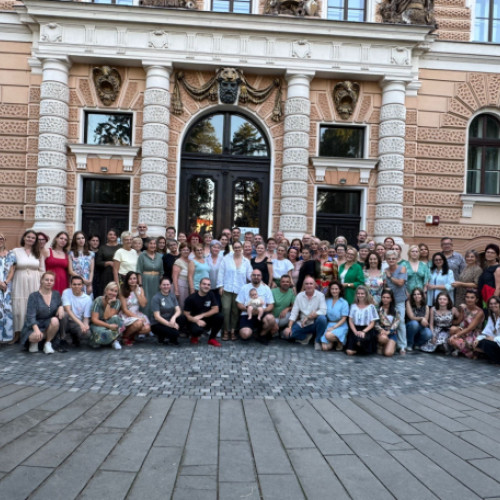 Încheierea celui de-al treilea modul de dans grecesc la muzeu