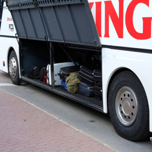 Femeie din Noua Zeelandă arestată după descoperirea unui copil în valiză