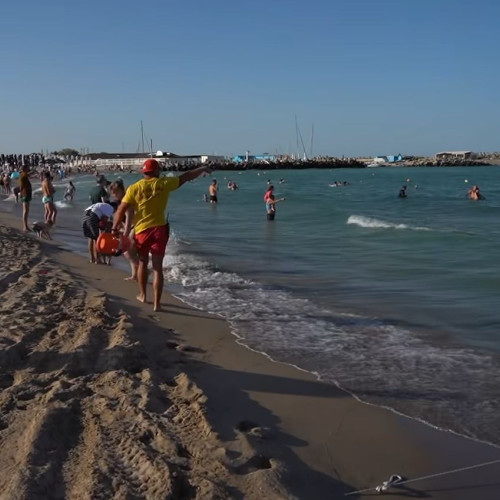 Reguli obligatorii pe plaja: rolul și importanța salvamarilor în Eforie Nord