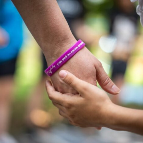 Ajungem MARI lansează o campanie pentru recrutarea de voluntari care sprijină copiii vulnerabili