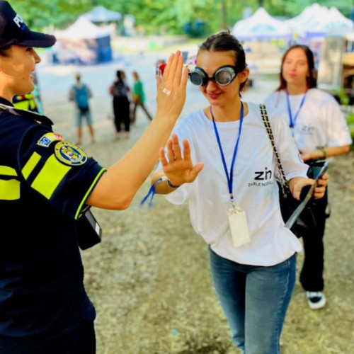 Polițiștii din Botoșani folosesc tehnologia pentru prevenirea consumului de substanțe interzise în rândul elevilor