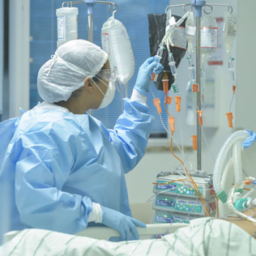 Creștere semnificativă a cazurilor de COVID-19 în luna iulie în România