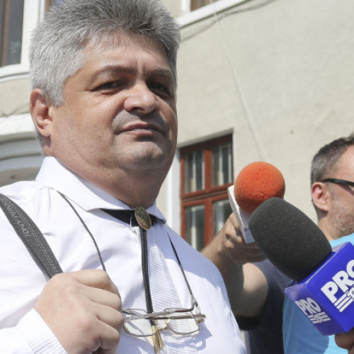 fostul manager al spitalului malaxa, Florin Secureanu, scapa temporar de condamnarea la 11 ani de inchisoare