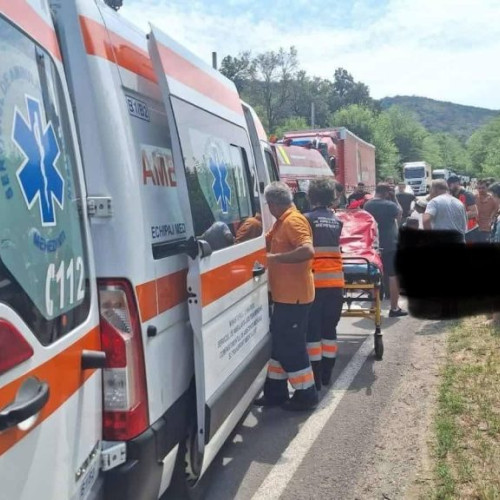 accident grav pe DN 56A în Mehedinți