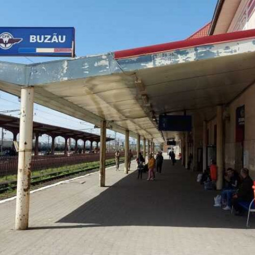 Zeci de trenuri circulă cu întârziere din cauza temperaturilor extrem de ridicate pe ruta București Nord - Suceava și Botoșani