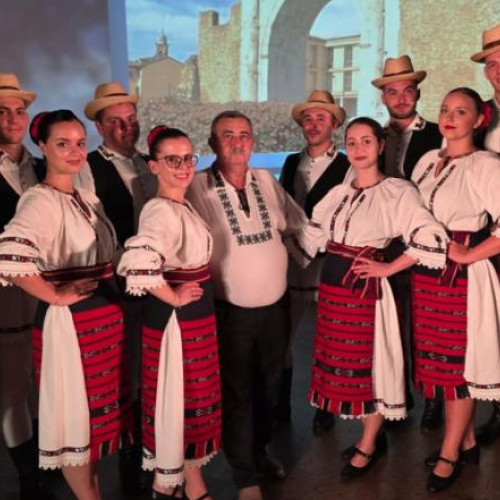ansamblul folcloric "Vatra de dor" de la școala populară de arte "Tudor Jarda" din Cluj-Napoca a câștigat Marele Premiu la festivalul internațional "Rimini Fest 2025" din Italia