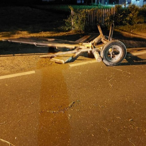 accident rutier la ciocănești: trei persoane, printre care doi copii, rănite după coliziunea dintre mașină și o căruță