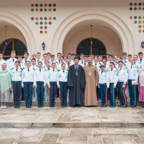 coperți de tradiție și devotament: elevi ai colegiului militar „mihai viteazul” din alba iulia participă la o tabără spirituală