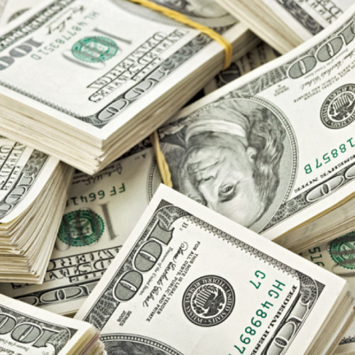 Deprecierea leului, influențată de revenirea ușoară a dolarului american