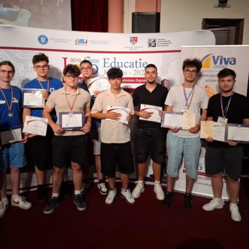 Elevii din Iași s-au evidențiat la Olimpiada Națională de Inovare și Creatie Digitală - InfoEducatie, organizată între 28 iulie și 1 august la Colegiul Național "Unirea" din Focșani. Tema ediției din acest an a fost "Compilam idei. Optimizam viitorul". Potrivit ziaruldeiasi.ro, lotul județului Iași a inclus cinci echipe formate din 10 liceeni, coordonați de profesorul Daniel Silviu Verestiuc de la Școala Gimnazială "George Coșbuc" din Iași.