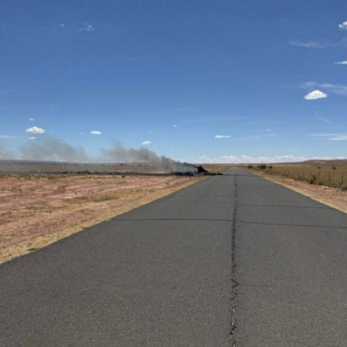 Patru persoane au murit într-un accident aviatic în Arizona, în apropierea aeroportului Chinle, informează autoritățile locale. Aeronava de mici dimensiuni, destinată transportului medical, s-a prăbușit și a luat foc în timp ce efectua o misiune pentru a prelua un pacient de la un spital.