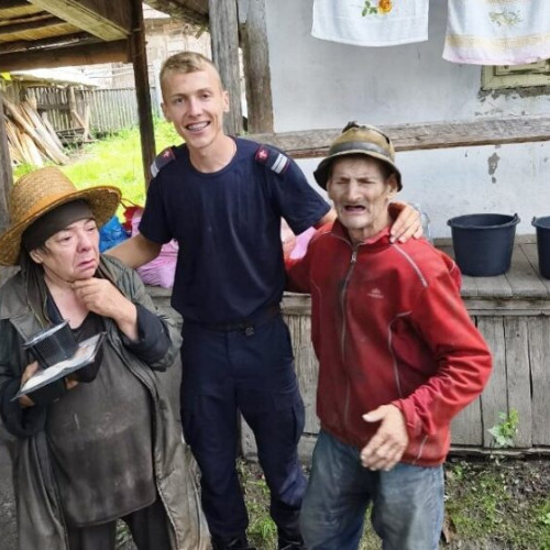 Operatiunea de salvare a batranilor izolati in Vrancea, realizata cu ajutorul dronei