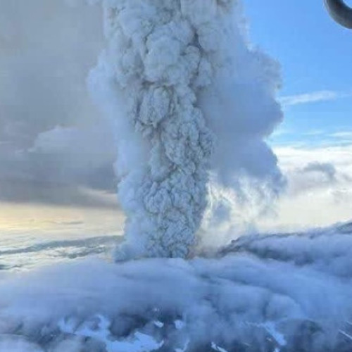 Cutremur puternic în Peninsula Kamceatka, Rusia, declanșează eruptii vulcanice rare