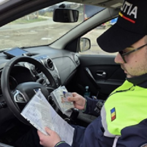 Barbat de 51 de ani, prins de polițiști în timp ce conducea fără permis și sub influența alcoolului