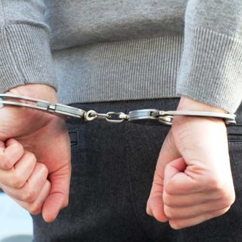 Bărbat din Sascut, prins după ce a fost condamnat în Franța pentru furturi armate