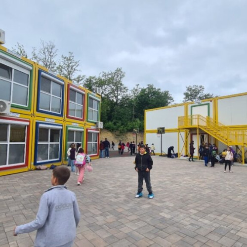 Numărul elevilor din Valea Lupului crește alarmant, iar autoritățile vor construi școli noi pentru a face față cererii