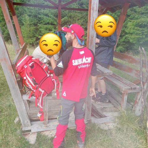 Salvamont Bistrița-Năsăud a intervenit pentru doi turiști în Munții Rodnei