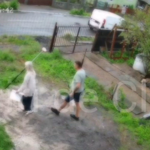 Topografi pătrunși fără permisiune în curtea unei familii din Câmpia Turzii