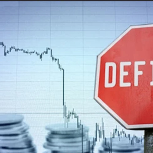 Riscul ca România să depășească procentul critic de 8% din PIB în 2025, din cauza deficitului bugetar, a fost avertizat de mai mulți economiști. În ciuda eforturilor guvernului de a reduce cheltuielile și de a crește veniturile prin măsuri fiscale stricte, specialiștii spun că situația devine tot mai delicată. Guvernul și-a propus un obiectiv de 7% pentru anul viitor, însă experții Anca Maria Negrescu, Iulia Corlanescu și Alexander Ragea avertizează că acest țel devine din ce în ce mai dificil de atins. Potrivit stiridecluj.ro, aceștia notează că, pe termen scurt, agențiile internaționale de rating nu vor penaliza România pentru această deviere.