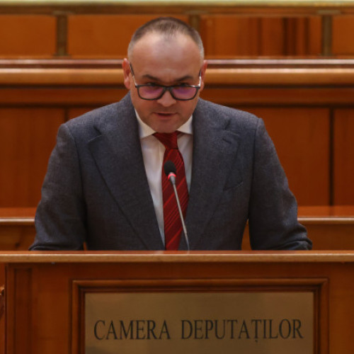 Voicu Vuscan anunță că va vota prima moțiune de cenzură împotriva guvernului USR-PSD