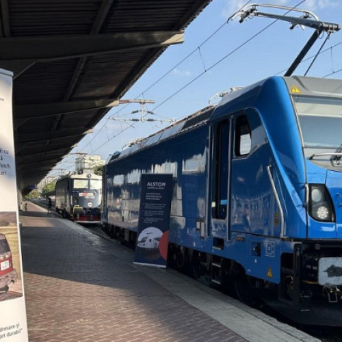Alstom a prezentat prima locomotivă electrică Traxx destinată României