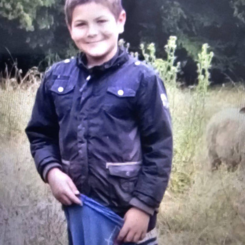 copil dispărut în Moreni: autoritățile lansează apeluri pentru găsirea minorului