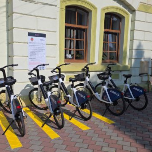 Ghimbav devine primul oraș din România cu sistem de transport exclusiv cu biciclete electrice publice