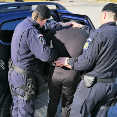 tânăr de 21 de ani arestat pentru trafic de droguri în Cluj-Napoca