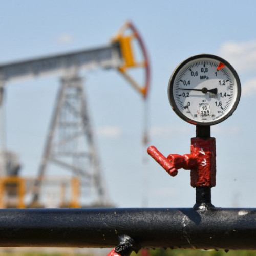 Rusia redirecționează livrările de petrol către China după noile tarife impuse de Trump