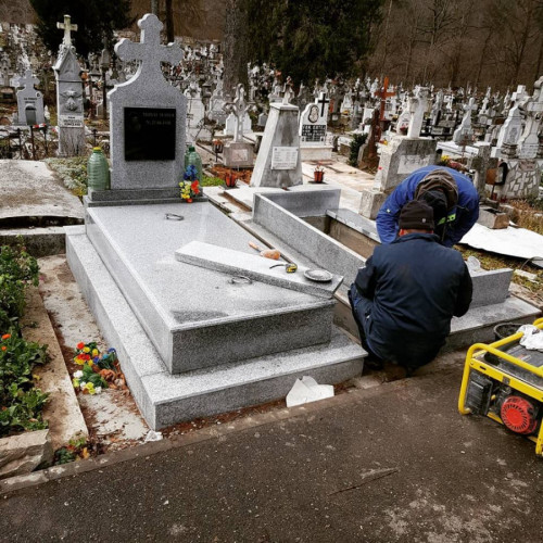 incident violent între colegi într-o firmă de pompe funebre la Galați