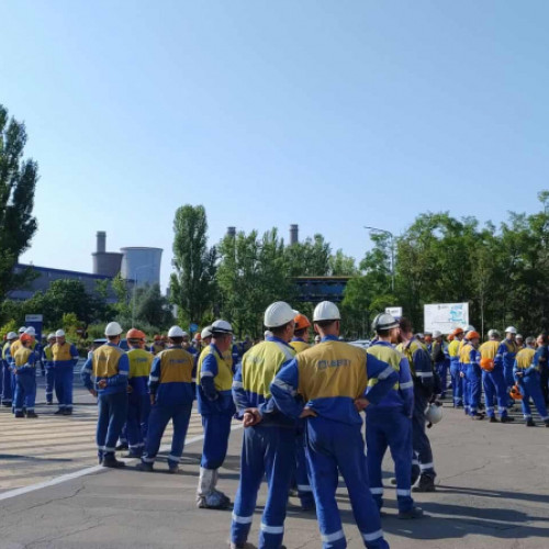 proteste ale salariaților de la combinatul siderurgic liberty în continuare