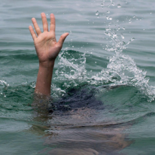 Un polițist din Sebeș a salvat o tânără româncă din Creta de la înec