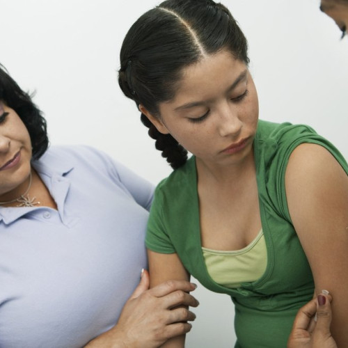 Vaccinul anti-HPV va fi complet gratuit pentru persoanele cu vârste între 11 și 26 de ani de la 1 octombrie