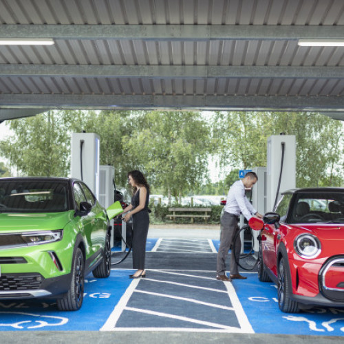 automobile electrice și riscurile de incendiu: adevărul despre explozii și temperaturi extreme