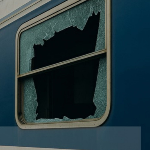 accident feroviar la Blaj: două fete rănite după ce geamul a căzut din tren