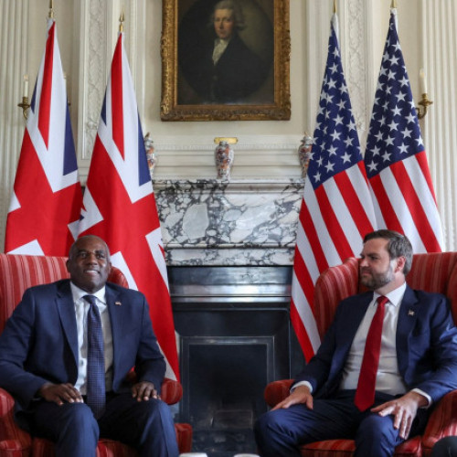 Reuniune de securitate în Marea Britanie înainte de întâlnirea Trump-Putin