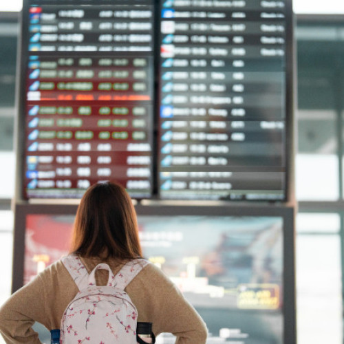 Drepturile pasagerilor aerieni în cazul zborurilor întârziate sau anulate