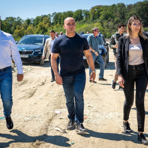 Vizită în județele Gorj și Hunedoara pentru evaluarea problemelor legate de deșeurile textile și comerțul second hand