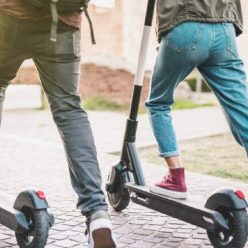 Amenzi și avertismente pentru utilizatorii de trotinete electrice în Buzău