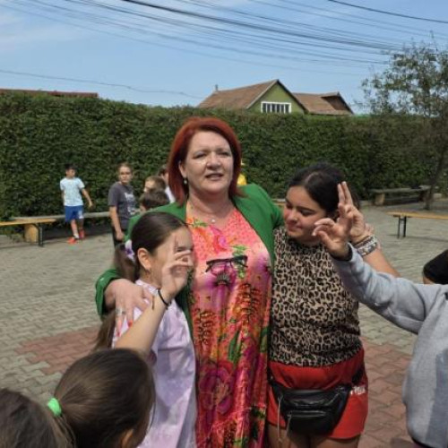 scoala de vara din apahida a adus bucurie si invatare pentru copii