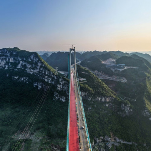 noi recorduri în construcția de poduri pe două continente: Italia și China