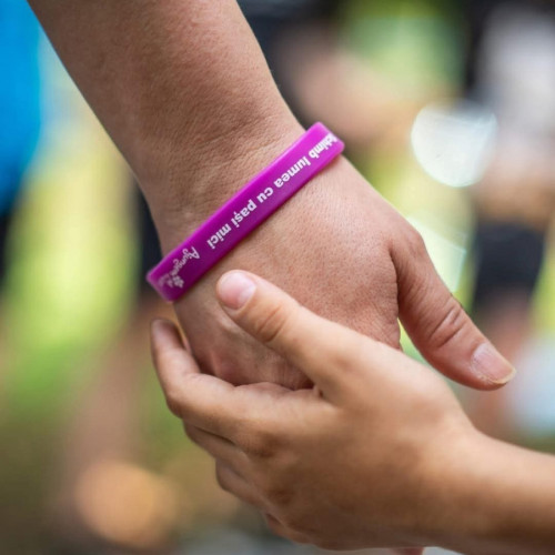 Organizația "Ajungem MARI" lansează o campanie de recrutare a voluntarilor pentru sprijinirea copiilor din centrele de plasament