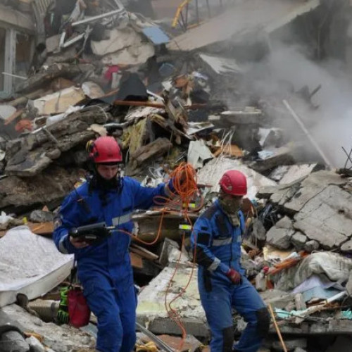 Vitali Kliciko, primarul orașului Kiev, cere încheierea unui acord diplomatic pentru finalizarea războiului cu Rusia, pe fondul temerilor legate de cedarea forțată a unor teritorii ucrainene către Moscova. Edilul susține că “toată lumea în țara noastră este obosită de acest război” și consideră necesar să se găsească o soluție pașnică.