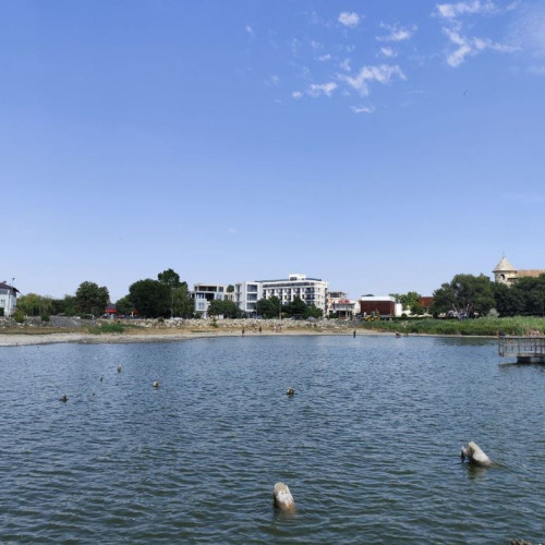 Victimă salvată din lac după un incident nautic în Golful Musura