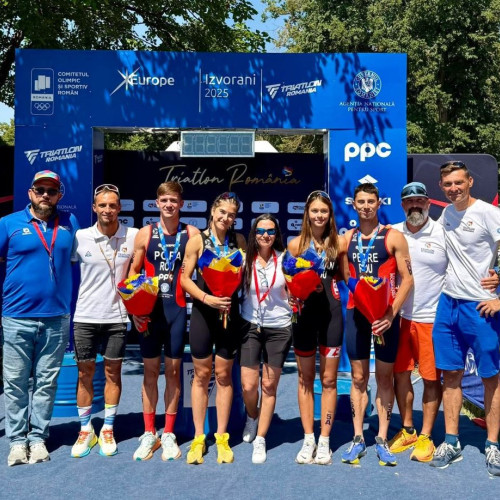 România s-a remarcat la competiția internațională de triatlon, unde sportivii români au obținut medalii importante, conform ziarului amprentă.ro. În proba masculină de supersprint, Carol Popa a demonstrat din nou că este unul dintre cei mai buni triatleti, câștigând cu o cursă excepțională.