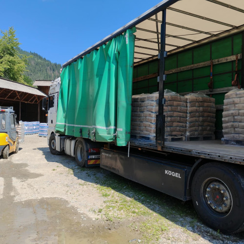 Nemtenii afectati de inundatii au primit ajutor din partea unui om de bine din Republica Moldova