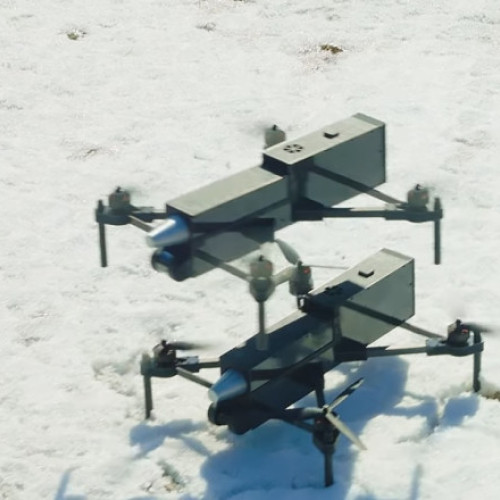 Nearthlab lansează drona Xaiden cu inteligență artificială și capacitatea de a forma roiuri