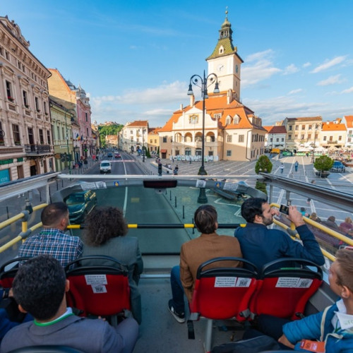 Autobuzul etajat revine în circulație pe traseele din Brașov și Poiana Brașov