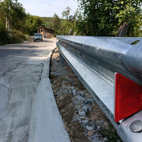 Lucrări de întreținere pe drumul județean Nicula - Mănăstirea Nicula pentru siguranța circulației